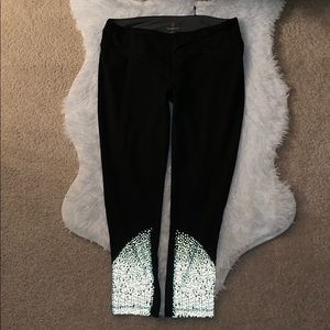 Workout leggings with reflection
